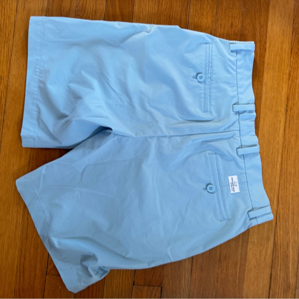 Vineyard vines light blue shorts perfect condition